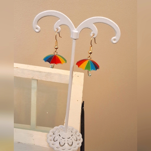 💥SALE💥NEW Rainbow Colored Umbrella Dangle Earrings - Picture 1 of 6
